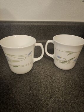 Corningware Blue Wreath Floral Accent Mugs - Set of 2